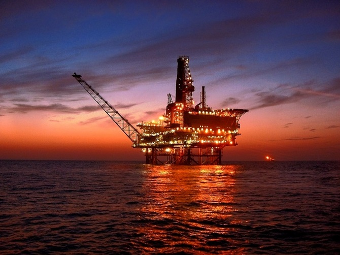 Oil_platform_1_670.jpg